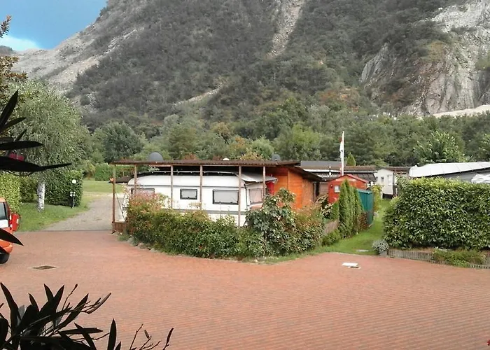 Piano Grande אתר קמפינג באוונו